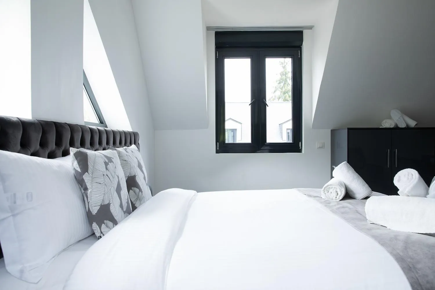 Room With Pool Access And Breakfast Included Near Beauvais Airport 0*,